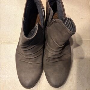 Rockport Women’s brown  Ankle Booties